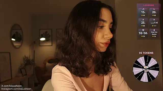 JulietteDee online show from November 18, 2025, 9:51 pm