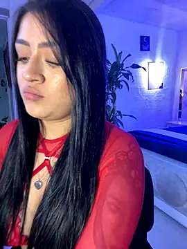 lucianaroy online show from September 8, 2025, 9:25 pm