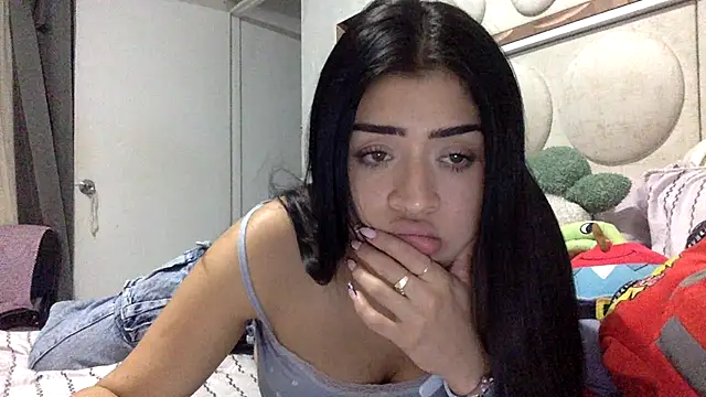 lucianaroy online show from July 18, 2026, 1:25 am