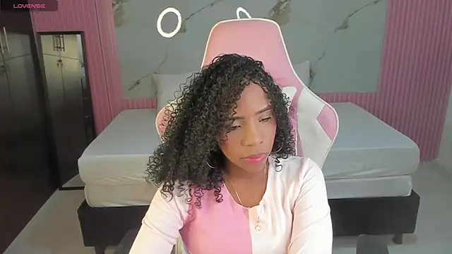 Snapshot of lia_16 chatting on February 4, 2025, 3:47 pm lia 16 online show from February 4, 2025, 3:47 pm