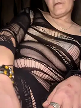 DjiniCD online show from April 4, 2026, 8:37 pm