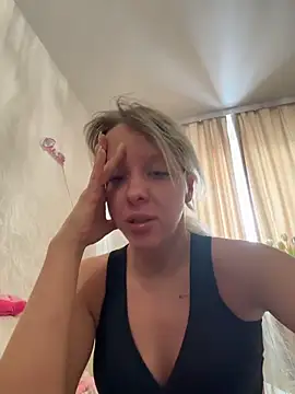 LikaCat online show from March 10, 2026, 4:05 am