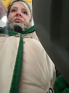 LikaCat online show from November 6, 2025, 2:15 am