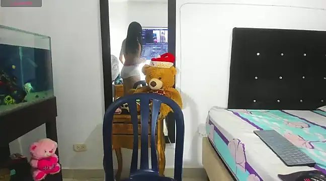 Snapshot of KetyinJousi chatting on December 22, 2024, 6:59 pm KetyinJousi online show from December 22, 2024, 6:59 pm