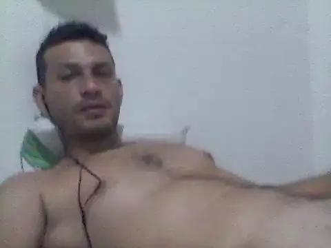 Carlos0334 online show from July 15, 2026, 10:28 pm