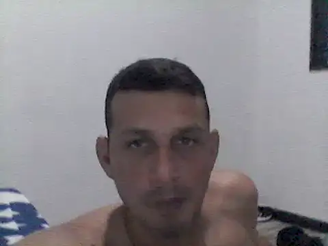 Carlos0334 online show from July 13, 2026, 11:37 pm