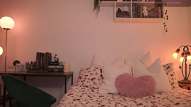 EmilyxRose - online show from March 19, 2025, 6:01 pm