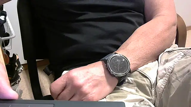Snapshot of bycho chatting on May 1, 2026, 6:07 am bycho online show from May 1, 2026, 6:07 am