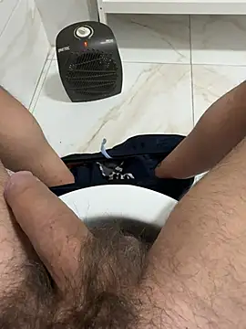 Snapshot of pino8787 chatting on February 1, 2025, 10:34 pm pino8787 online show from February 1, 2025, 10:34 pm