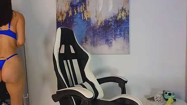 Snapshot of KristennBlue chatting on November 15, 2025, 9:57 am KristennBlue online show from November 15, 2025, 9:57 am