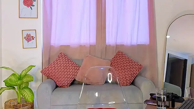 Snapshot of KristennBlue chatting on March 14, 2025, 10:49 pm KristennBlue online show from March 14, 2025, 10:49 pm