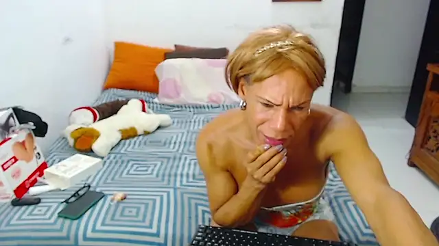 bardotbigcockts online show from February 6, 2026, 2:51 am