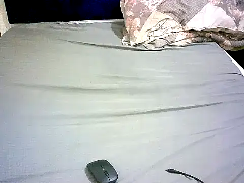 Snapshot of honeypotsweet chatting on February 14, 2026, 9:31 am honeypotsweet online show from February 14, 2026, 9:31 am