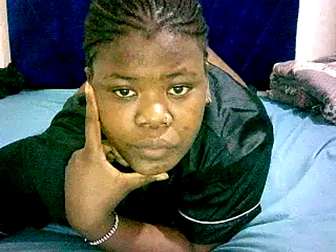 honeypotsweet online show from November 12, 2025, 9:40 pm