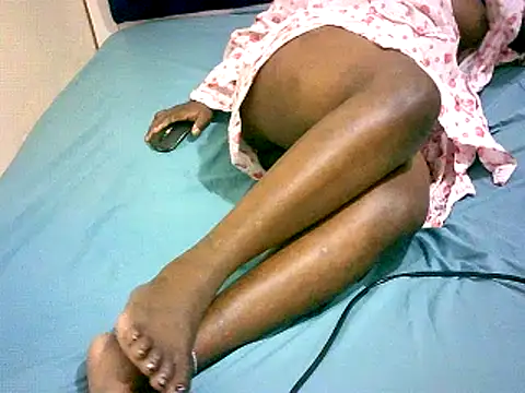 Snapshot of honeypotsweet chatting on February 16, 2026, 10:51 pm honeypotsweet online show from February 16, 2026, 10:51 pm