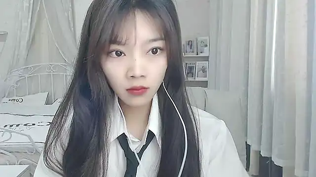 Jenny-Z online show from December 18, 2025, 2:27 am