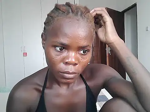 petiteebony 81 online show from February 15, 2026, 7:09 am