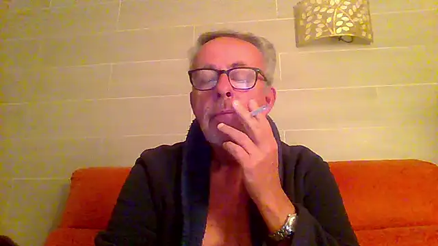 tuggy59 online show from December 14, 2025, 4:29 am