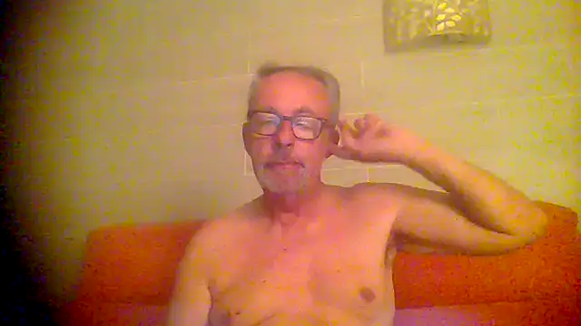 tuggy59 online show from October 21, 2025, 4:56 am