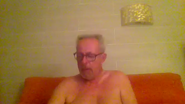 tuggy59 online show from September 9, 2025, 4:22 am