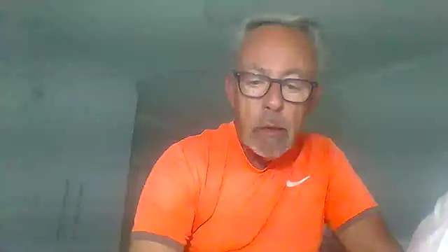 tuggy59 online show from October 6, 2025, 4:46 am