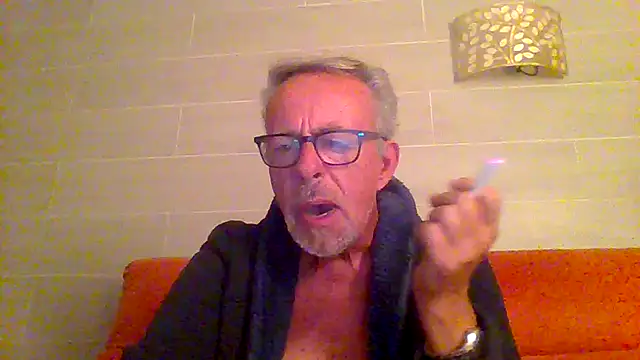 tuggy59 online show from December 1, 2025, 5:52 am