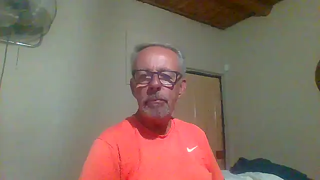 tuggy59 online show from October 13, 2025, 5:47 pm