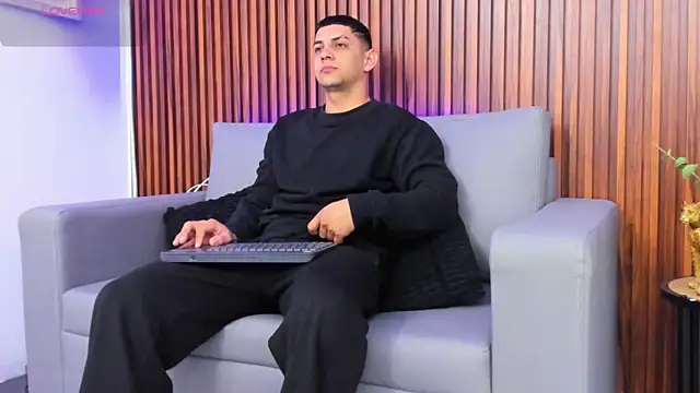 Alex cute77 online show from March 26, 2026, 12:58 pm