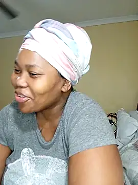 Real1SweetQueen online show from March 14, 2025, 3:47 pm