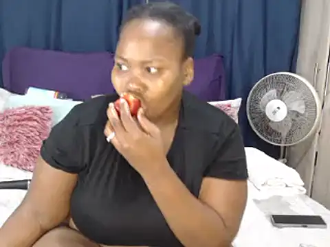 Snapshot of Real1SweetQueen chatting on January 9, 2026, 6:04 pm Real1SweetQueen online show from January 9, 2026, 6:04 pm