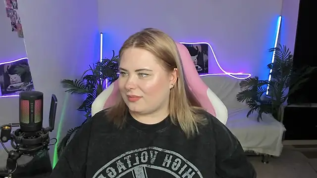 Akemi BBW online show from March 14, 2025, 10:05 pm