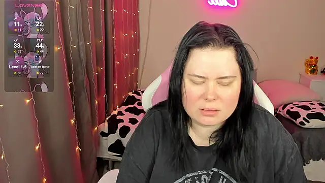 Akemi BBW online show from March 3, 2026, 4:52 am