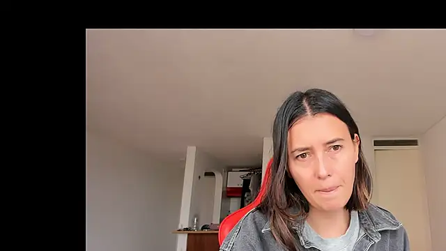 Snapshot of zoe_jeane_beker chatting on February 9, 2025, 8:45 pm zoe jeane beker online show from February 9, 2025, 8:45 pm