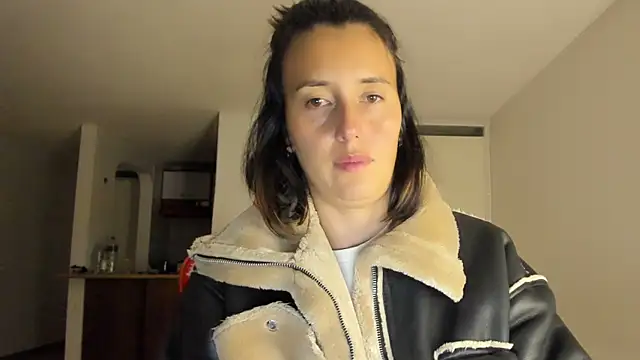 Snapshot of zoe_jeane_beker chatting on February 15, 2025, 12:37 am zoe jeane beker online show from February 15, 2025, 12:37 am