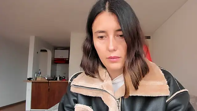 Snapshot of zoe_jeane_beker chatting on February 13, 2025, 10:22 pm zoe jeane beker online show from February 13, 2025, 10:22 pm