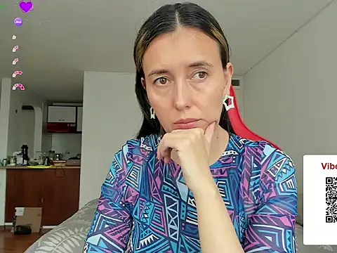 zoe jeane beker online show from May 22, 2026, 7:45 pm