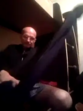 oksana722 online show from November 30, 2025, 9:15 pm