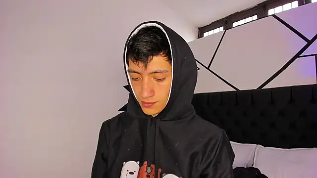 DereckCooperr online show from March 10, 2025, 9:07 pm