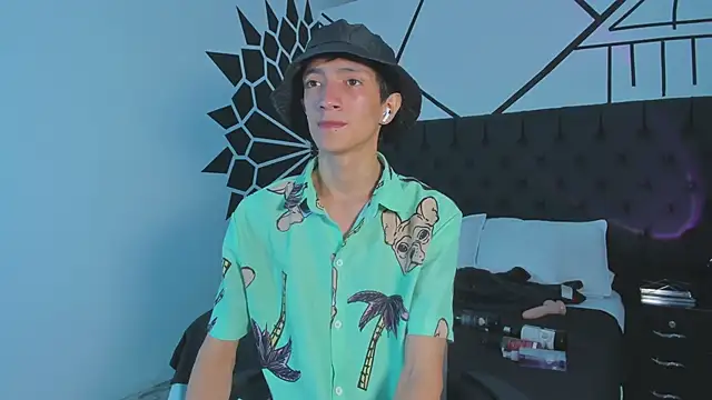 DereckCooperr online show from February 13, 2025, 9:17 pm