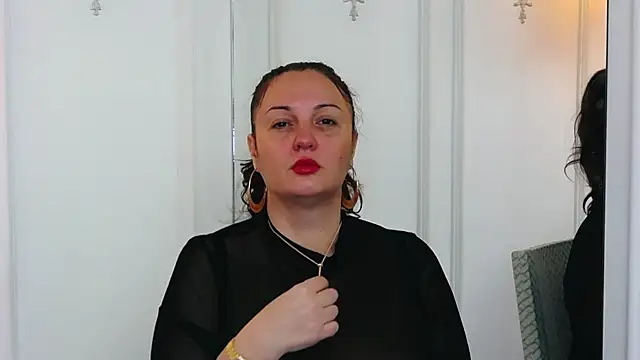 JudithCombs online show from January 15, 2026, 7:45 am