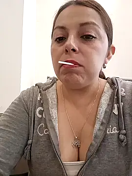 seherlatin online show from October 2, 2025, 4:54 pm