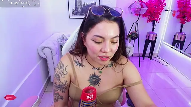 Snapshot of Isa_reel chatting on October 4, 2025, 7:54 am Isa reel online show from October 4, 2025, 7:54 am