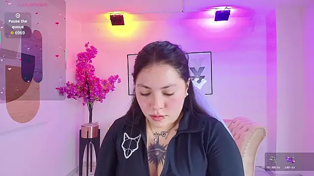 Isa reel online show from January 12, 2026, 7:53 pm