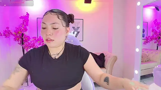 Snapshot of Isa_reel chatting on October 1, 2025, 7:51 pm Isa reel online show from October 1, 2025, 7:51 pm