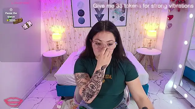 Snapshot of Isa_reel chatting on March 17, 2025, 8:09 pm Isa reel online show from March 17, 2025, 8:09 pm