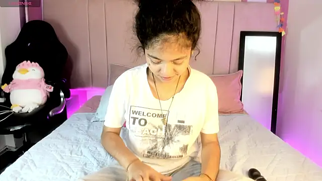 Winnifer Gonzal online show from March 14, 2025, 6:53 am