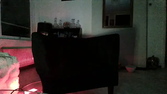 Snapshot of CharlotteVixxens chatting on April 24, 2026, 2:57 am CharlotteVixxens online show from April 24, 2026, 2:57 am