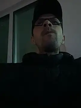 Juliano2289 online show from June 21, 2026, 12:11 pm