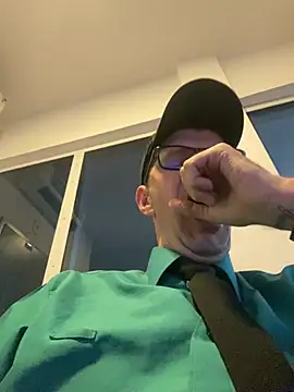 Juliano2289 online show from June 9, 2026, 5:47 pm