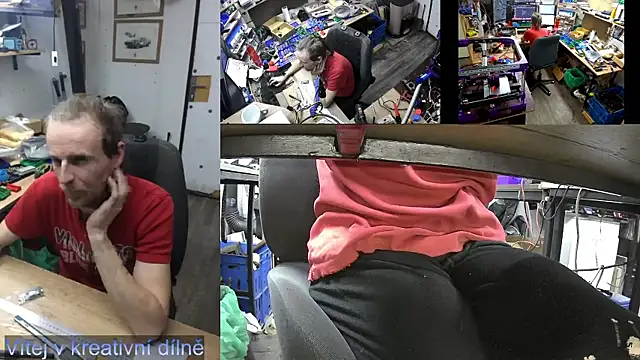 Snapshot of Happy_Michal chatting on January 7, 2025, 12:52 pm Happy Michal online show from January 7, 2025, 12:52 pm